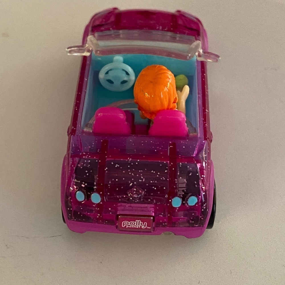 2007 Polly Pocket Wheels pink Mini Car w/mini 1.5” Polly doll Driving - Picture 4 of 16